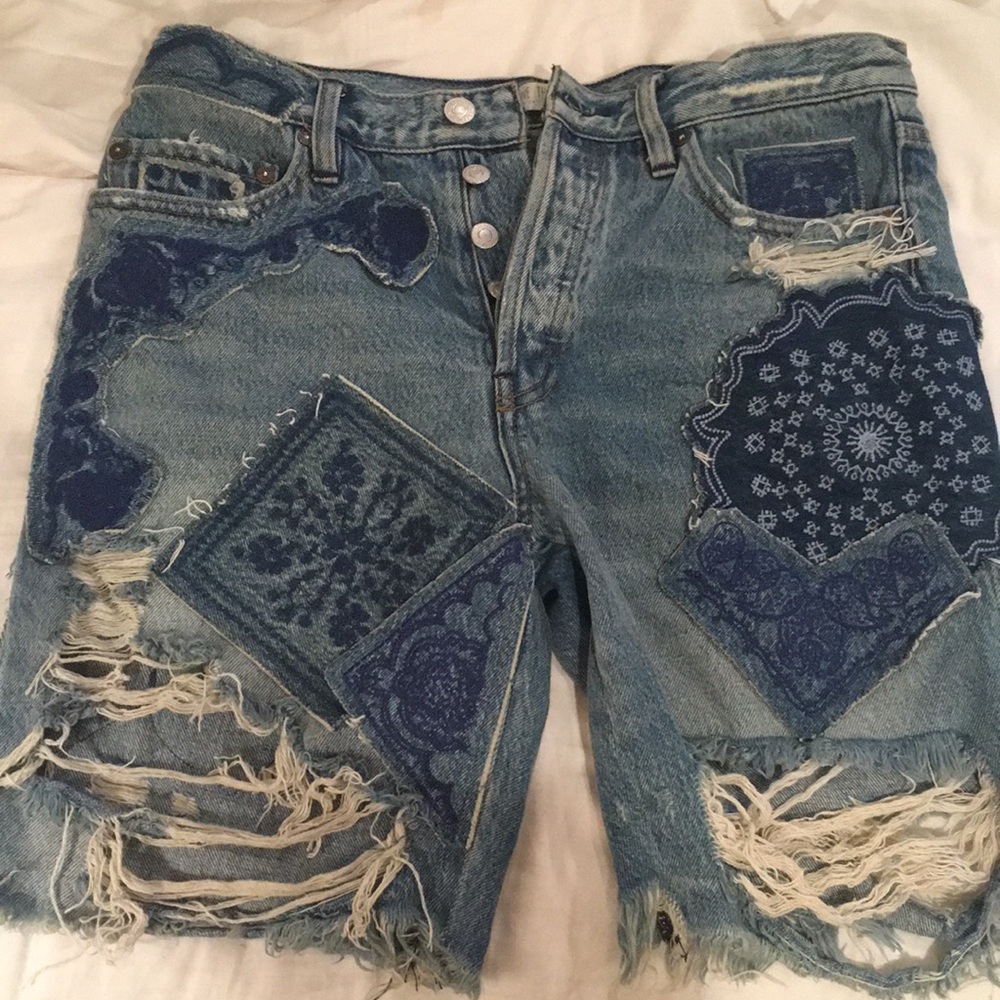 Free petiole capris
